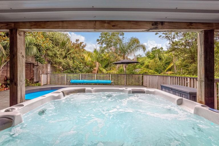 Photo of property in 216 Greenhithe Road, Greenhithe, Auckland, 0632