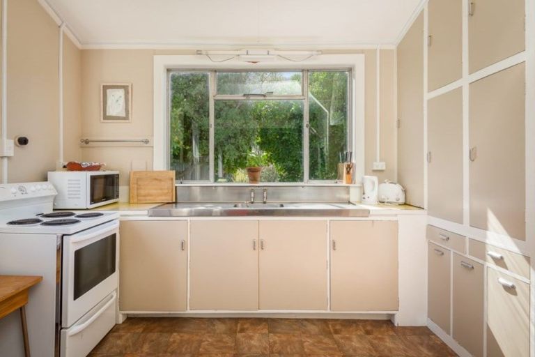 Photo of property in 20 Chorlton Road, Okains Bay, 7583