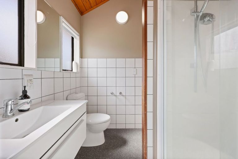 Photo of property in 2/11 Hosking Place, Clarks Beach, 2122