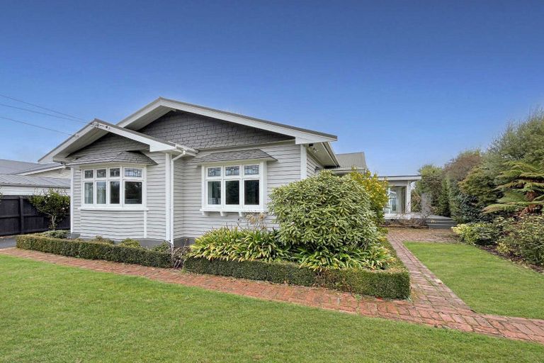 Photo of property in 17 Roosevelt Avenue, St Albans, Christchurch, 8014