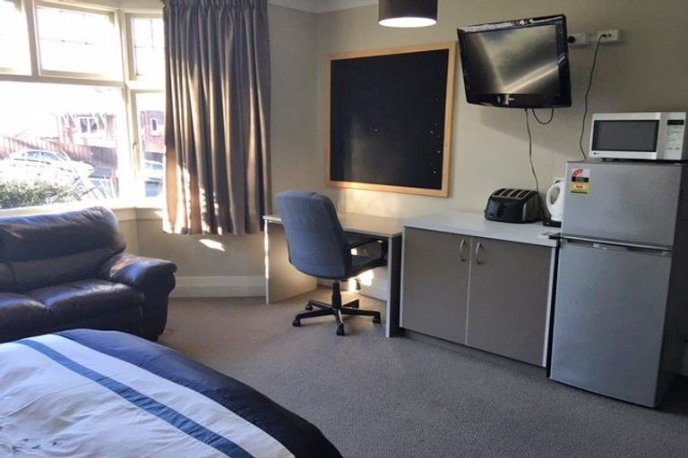 Photo of property in 2 Elder Street, North Dunedin, Dunedin, 9016