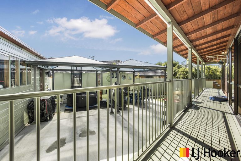 Photo of property in 16 Muirfield Street, Wattle Downs, Auckland, 2103