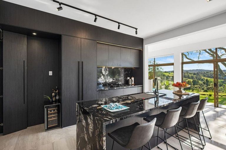 Photo of property in 49 Vaughans Road, Okura, Albany, 0792