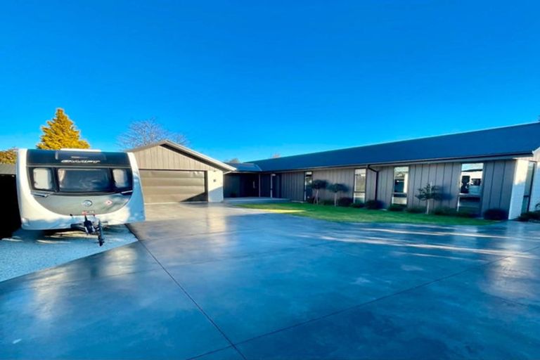Photo of property in 141 West Belt, Rangiora, 7400
