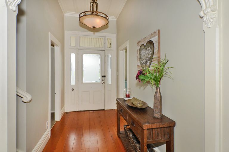 Photo of property in 13 Manse Street, Regent, Whangarei, 0112