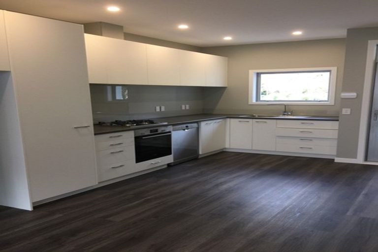 Photo of property in 28b Freyberg Street, Waterloo, Lower Hutt, 5011