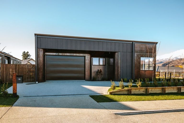 Photo of property in 19 Magnum Drive, Cromwell, 9310