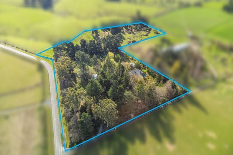 Photo of property in 186 Summerhill Road, Cust, Rangiora, 7471