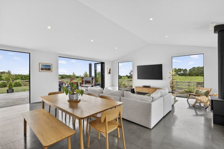 Photo of property in 589 Kent Road, Korito, New Plymouth, 4371