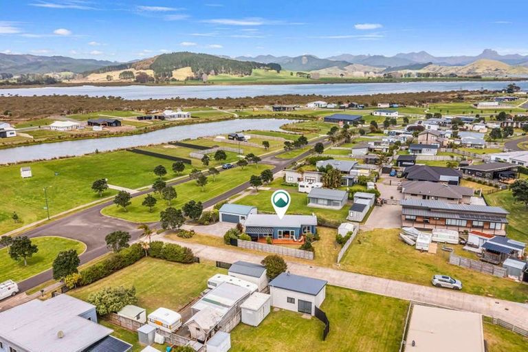 Photo of property in 337 Harbour Drive East, Matarangi, Whitianga, 3592