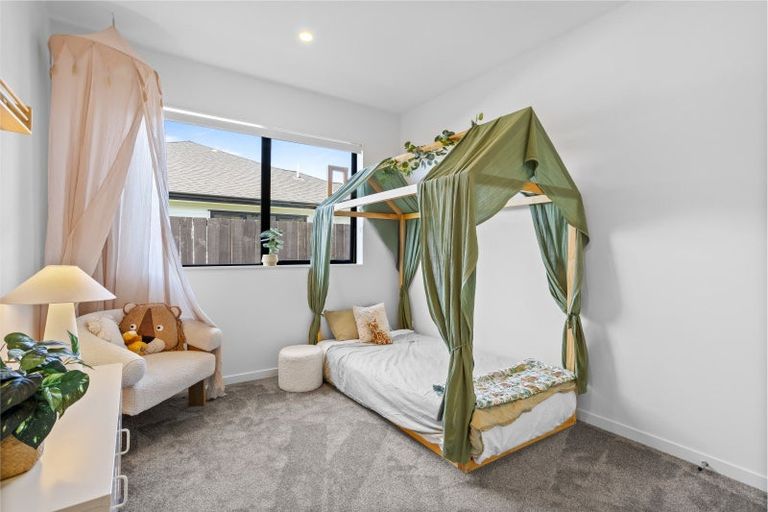 Photo of property in 11 Cutfield Lane, Kumeu, 0810