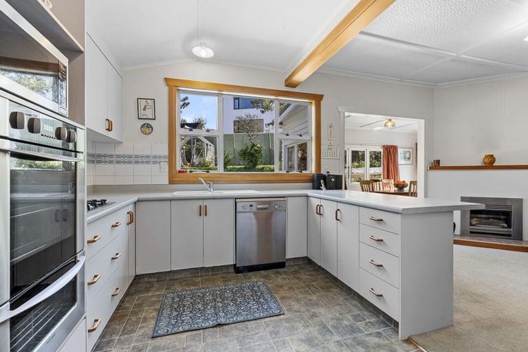 Photo of property in 3 Barrett Street, Westown, New Plymouth, 4310