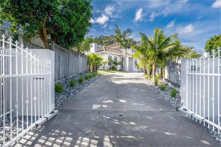 Photo of property in 38 Anaheim Boulevard, Shamrock Park, Auckland, 2016