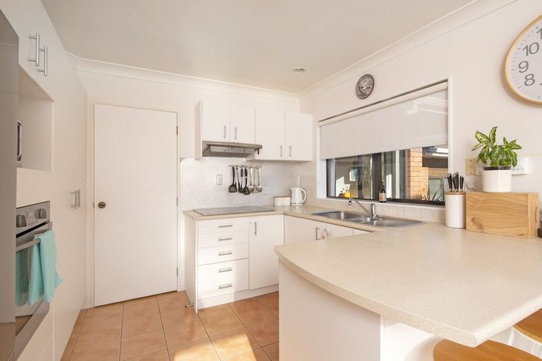 Photo of property in 1/25 Nicholas Road, Somerville, Auckland, 2014