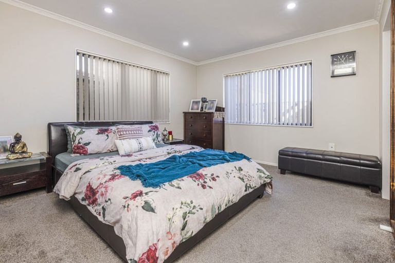 Photo of property in 50b Great South Road, Manurewa, Auckland, 2102