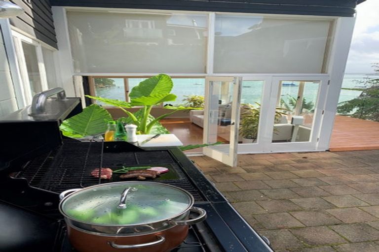 Photo of property in 122 Aeroview Drive, Beach Haven, Auckland, 0626