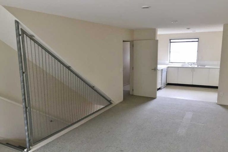 Photo of property in 8/86 Brockworth Place, Riccarton, Christchurch, 8011