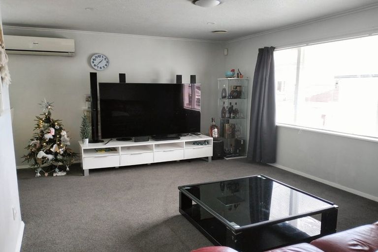 Photo of property in 1 Iris Grove, Trentham, Upper Hutt, 5018