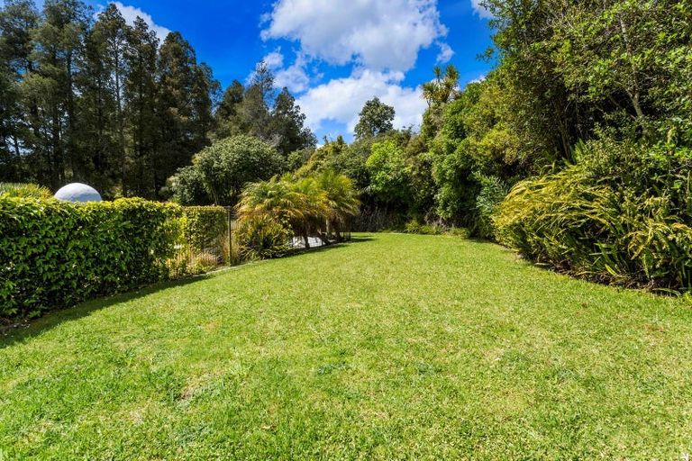 Photo of property in 24 Channel View Road, Campbells Bay, Auckland, 0630