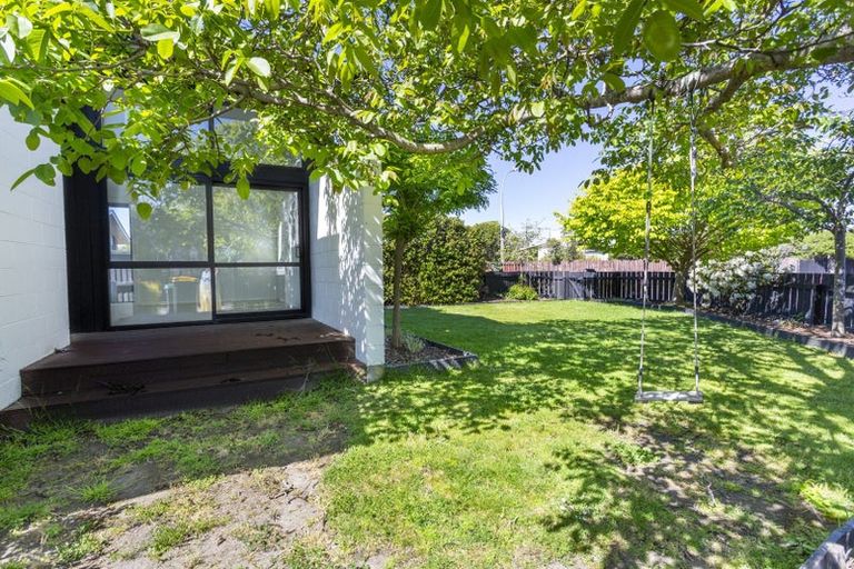 Photo of property in 2 Otaki Place, North New Brighton, Christchurch, 8083