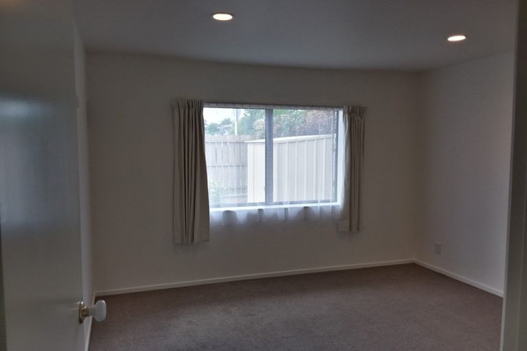 Photo of property in 1/30 Daytona Road, Henderson, Auckland, 0610