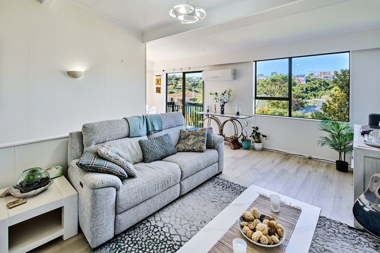 Photo of property in 27 Old Coach Road, Johnsonville, Wellington, 6037