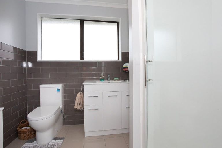 Photo of property in 12 Hammond Street, Bulls, 4818