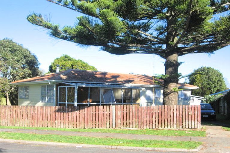 Photo of property in 28 Bedlington Avenue, Manurewa, Auckland, 2102