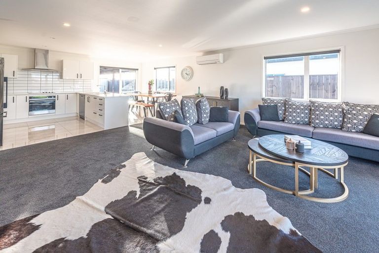 Photo of property in 16 Magnolia Crescent, Tawhero, Whanganui, 4501