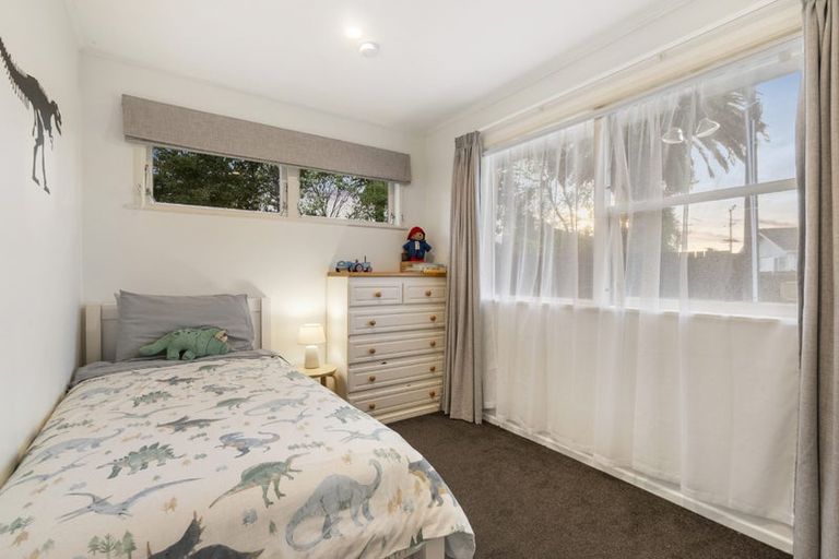 Photo of property in 1/155 Verbena Road, Birkdale, Auckland, 0626