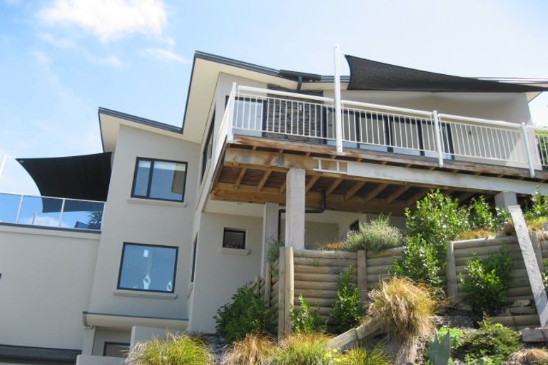 Photo of property in 5 Defender Lane, Redcliffs, Christchurch, 8081