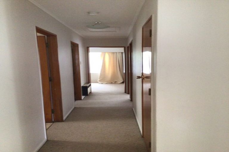 Photo of property in 33 Viewmont Drive, Harbour View, Lower Hutt, 5010