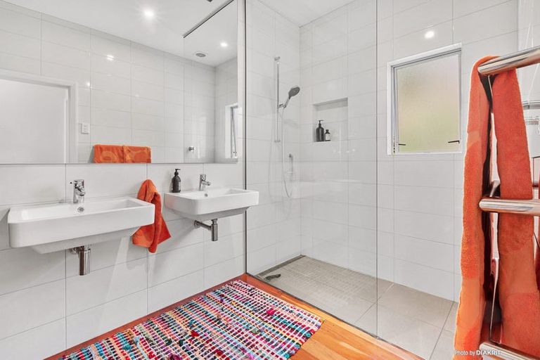 Photo of property in 79 Nevay Road, Miramar, Wellington, 6022