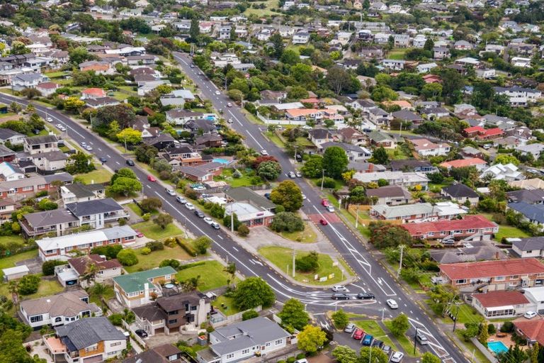 Photo of property in 19 Knights Road, Rothesay Bay, Auckland, 0630