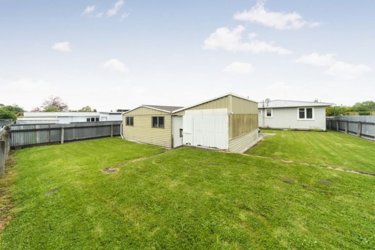 Photo of property in 19 Pembroke Street, Highbury, Palmerston North, 4412