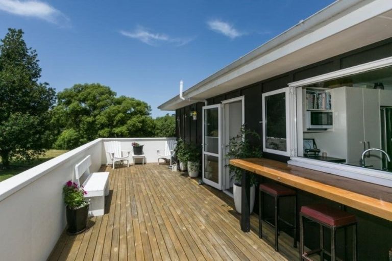 Photo of property in 797 Pourerere Road, Omakere, Waipawa, 4271