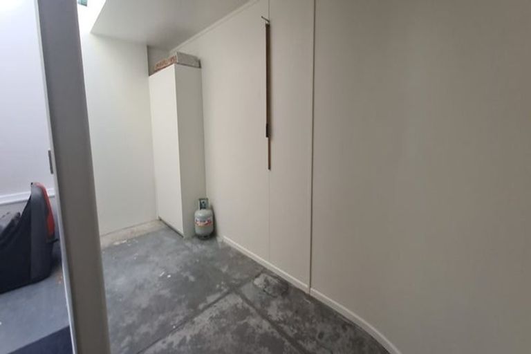 Photo of property in 4 Savoy Road, Orewa, 0931