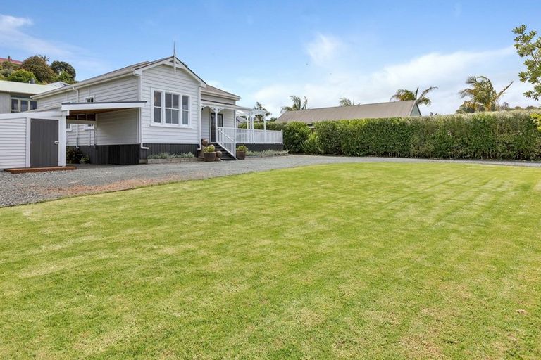 Photo of property in 34 Beach Road, Onerahi, Whangarei, 0110