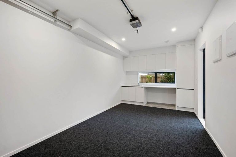 Photo of property in 33c Garadice Road, Rothesay Bay, Auckland, 0630