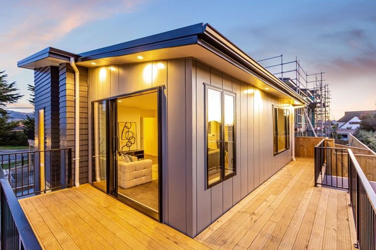 Photo of property in 115 Golf Road, Paraparaumu Beach, Paraparaumu, 5032