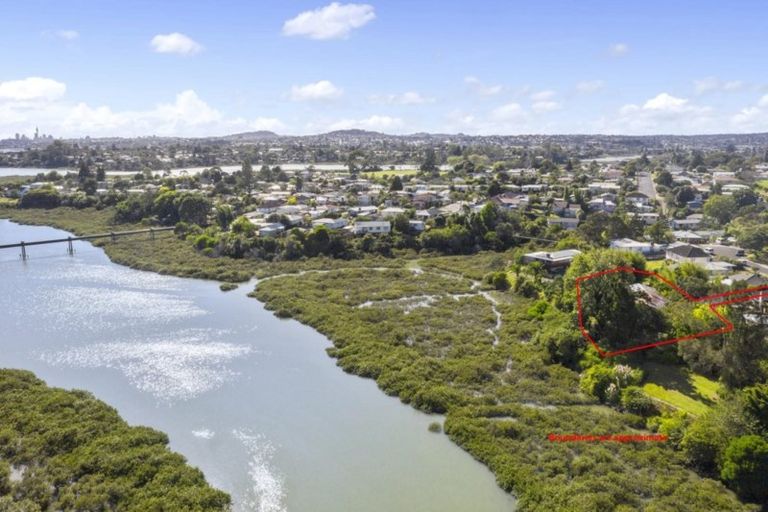 Photo of property in 8 Aronui Terrace, Kelston, Auckland, 0602