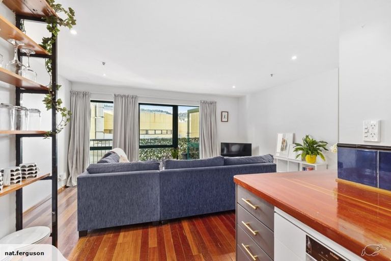 Photo of property in Courtenay Apartments, 401/120 Courtenay Place, Te Aro, Wellington, 6011