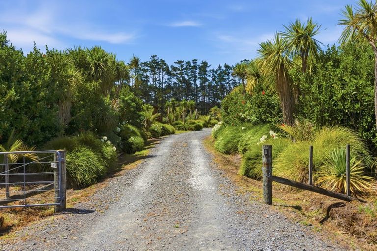Photo of property in 4037b Far Road North, Pukenui, 0484