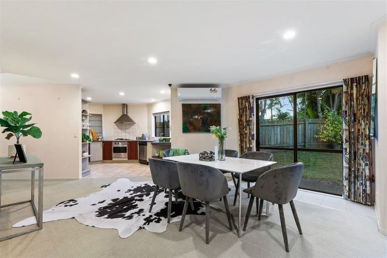 Photo of property in 43 Chieftain Rise, Goodwood Heights, Auckland, 2105