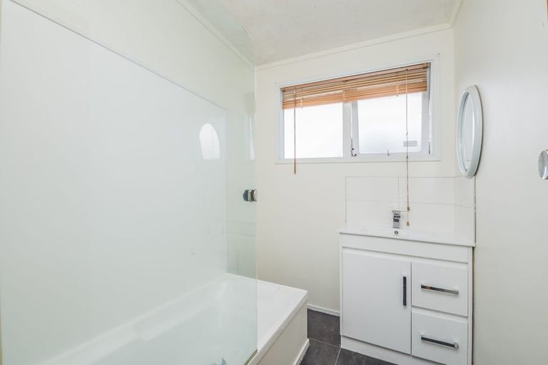 Photo of property in 53 Blakeborough Drive, Forrest Hill, Auckland, 0620