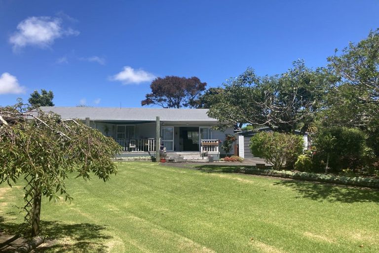 Photo of property in 17 Hutchins Street, Waitara, 4320