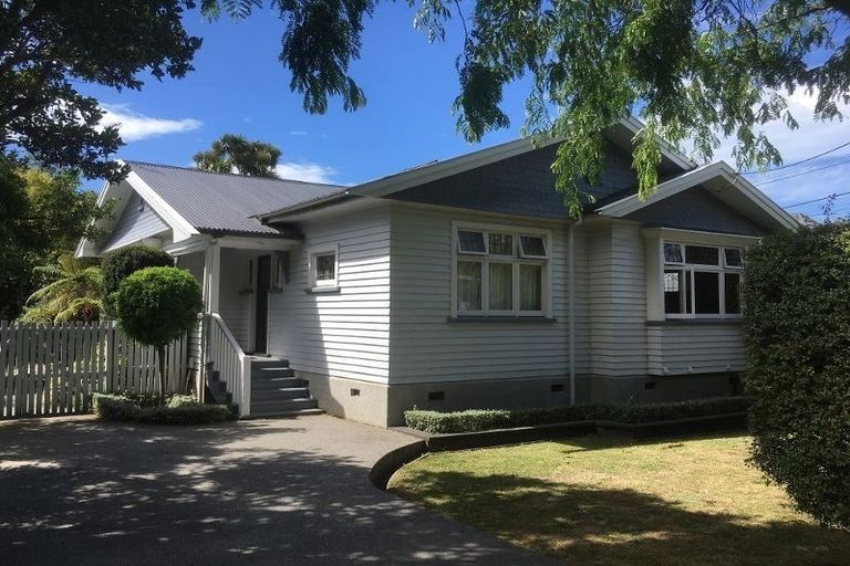 Photo of property in 225 Waimea Terrace, Beckenham, Christchurch, 8023