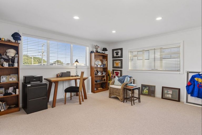 Photo of property in 85 Karewa Parade, Papamoa Beach, Papamoa, 3118