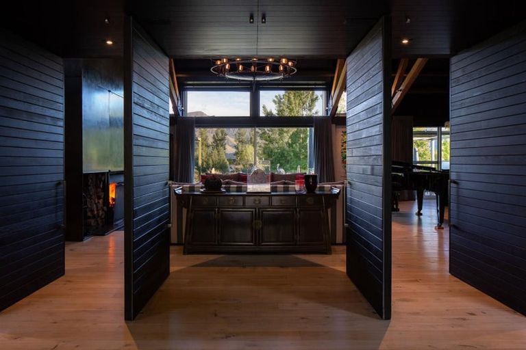 Photo of property in 8 Bendemeer Lane, Lake Hayes, Queenstown, 9371