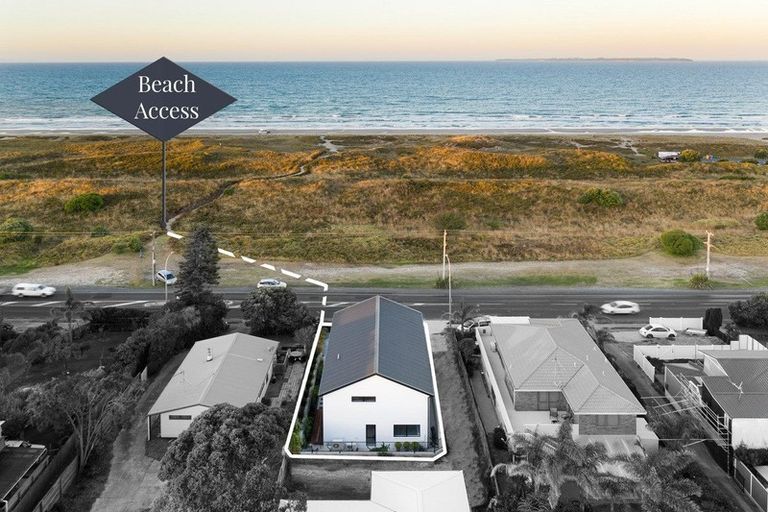 Photo of property in 992a Papamoa Beach Road, Papamoa Beach, 3118